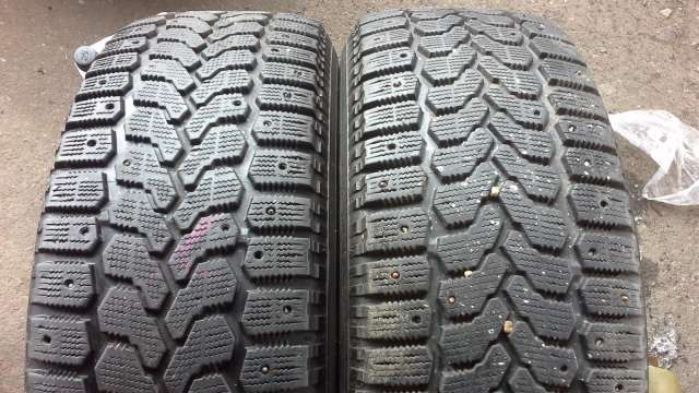 Winter studded Yokohama Ice Guard Stud F700S