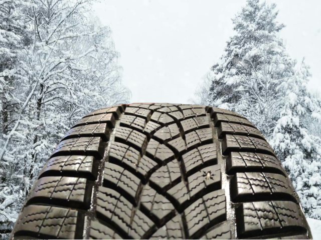 <font face='Tahoma'>Vissezonas riepa</font> Goodyear Ultra Grip Performance
