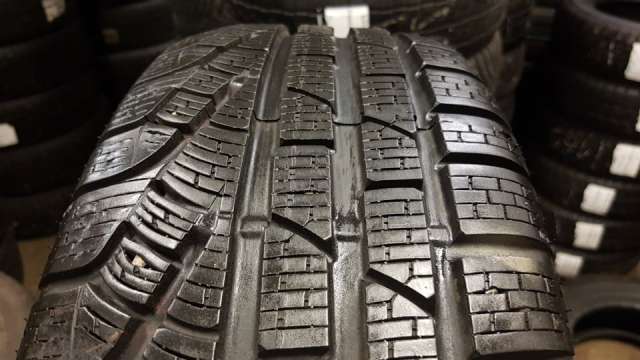 Kitkarenkaat Pirelli Sottozero Winter 240 Serie 2