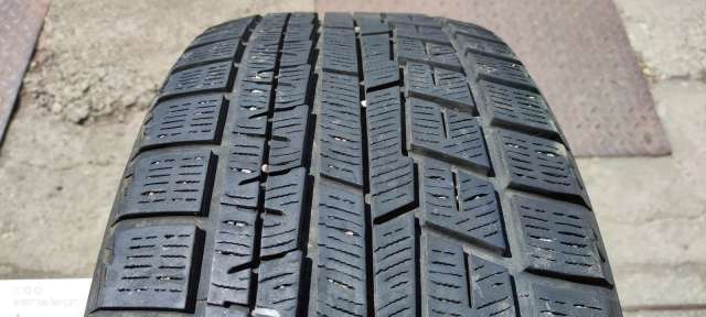 Friction tires Yokohama Ice Guard IG60