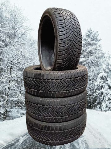 <font face='Tahoma'>Vissezonas riepa</font> Goodyear UltraGrip Ice 2