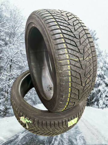 Friction tires Yokohama Bluearth V905