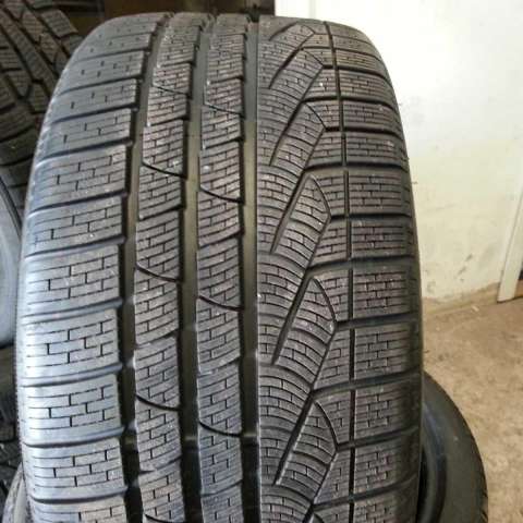 Friction tires Pirelli Sottozero Winter 240 Serie 2