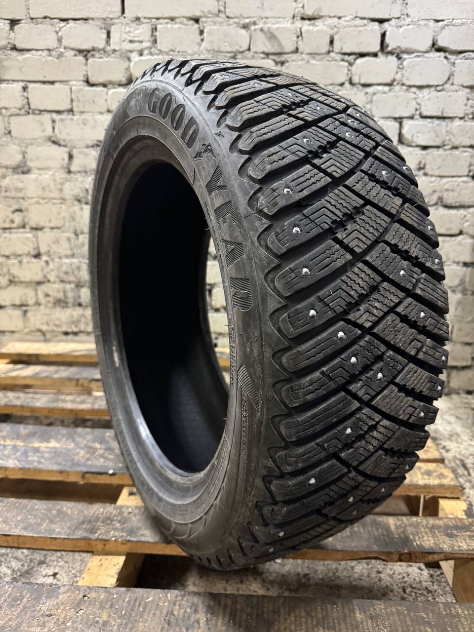 naastrehv Goodyear Ultra Grip Ice Arctic