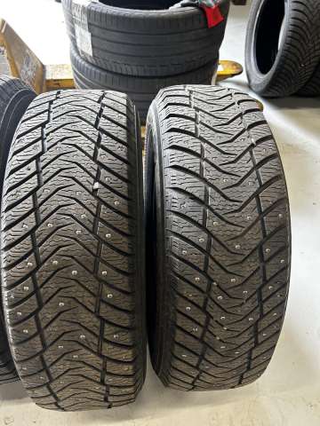 Winter studded Yokohama Ice Guard IG65