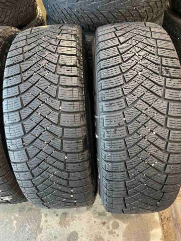 Friction tires Pirelli WINTER ICE ZERO FR