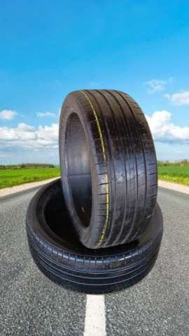 opona letnia Pirelli P ZERO E PZ4