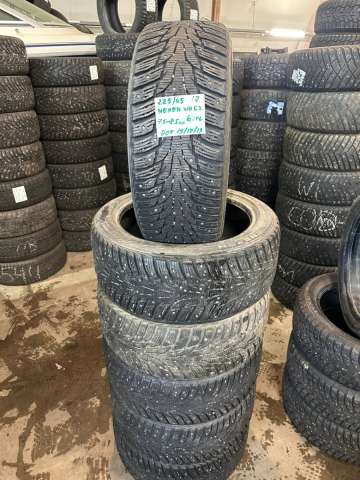 Winter studded Nexen Winguard Winspike WH62