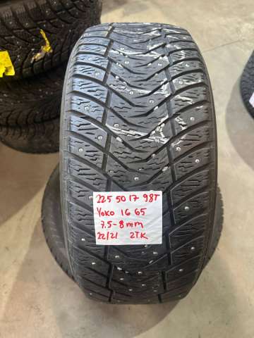 Winter studded Yokohama Ice Guard IG65
