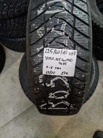 Winter studded Yokohama Ice Guard IG65