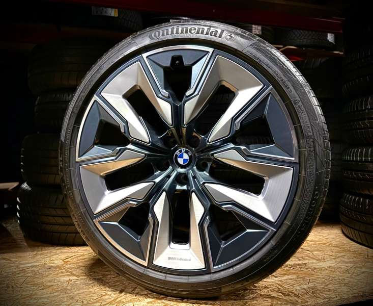 Lieti ratlankiai BMW 7 DEMO